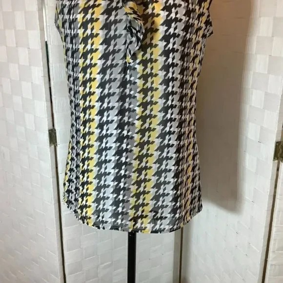banana republic sleeveless blouse size small - Picture 5 of 7